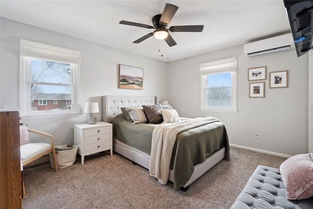 1828 Belmont Drive, Grinnell, IA 50112