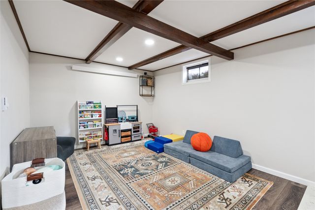 1828 Belmont Drive, Grinnell, IA 50112