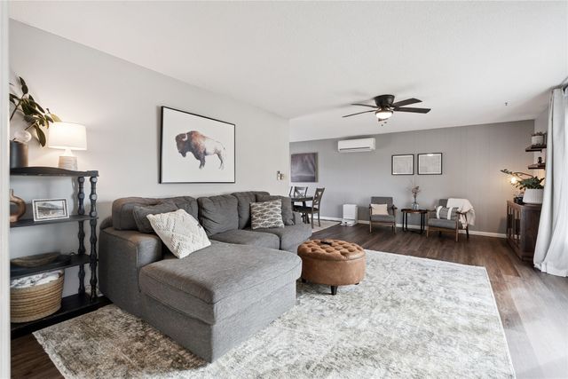 1828 Belmont Drive, Grinnell, IA 50112