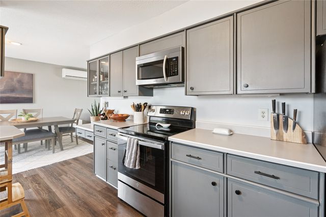 1828 Belmont Drive, Grinnell, IA 50112