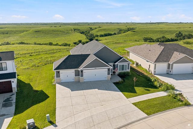5826 Goheen Drive, Manhattan, KS 66503