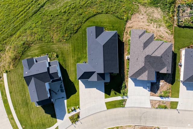 5826 Goheen Drive, Manhattan, KS 66503