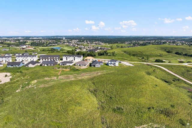 5826 Goheen Drive, Manhattan, KS 66503