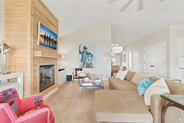 5826 Goheen Drive, Manhattan, KS 66503