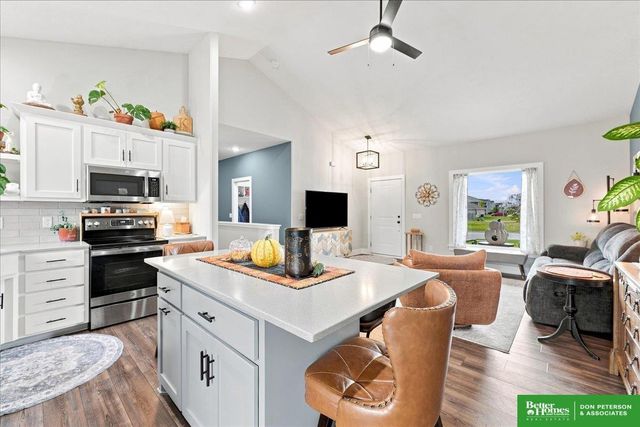3050 Cottage Grove Lane, Fremont, NE 68025