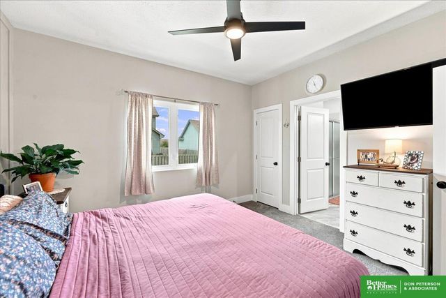 3050 Cottage Grove Lane, Fremont, NE 68025