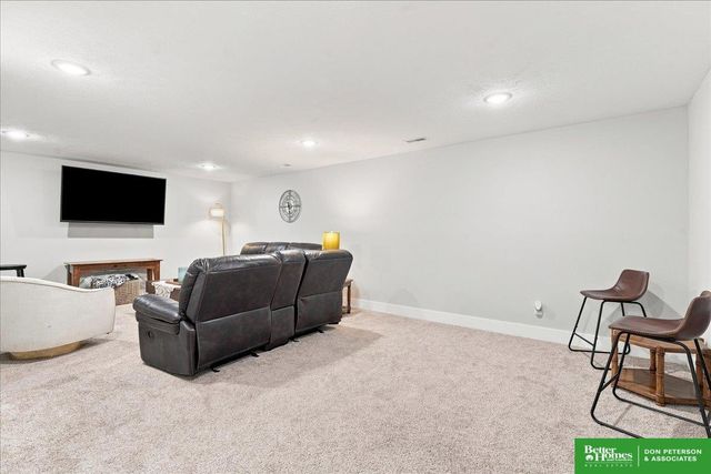3050 Cottage Grove Lane, Fremont, NE 68025