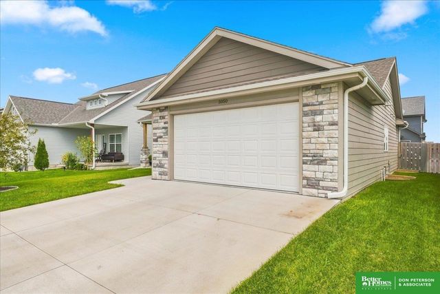 3050 Cottage Grove Lane, Fremont, NE 68025
