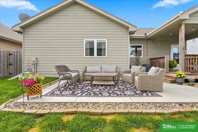 3050 Cottage Grove Lane, Fremont, NE 68025