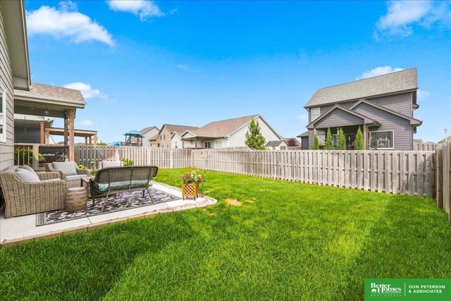 3050 Cottage Grove Lane, Fremont, NE 68025