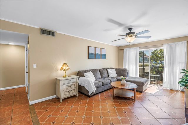 3269 BENEVA ROAD 102, Sarasota, FL 34232