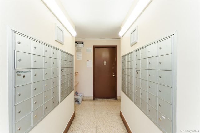 87-70 173rd Street 7H, Jamaica, NY 11432