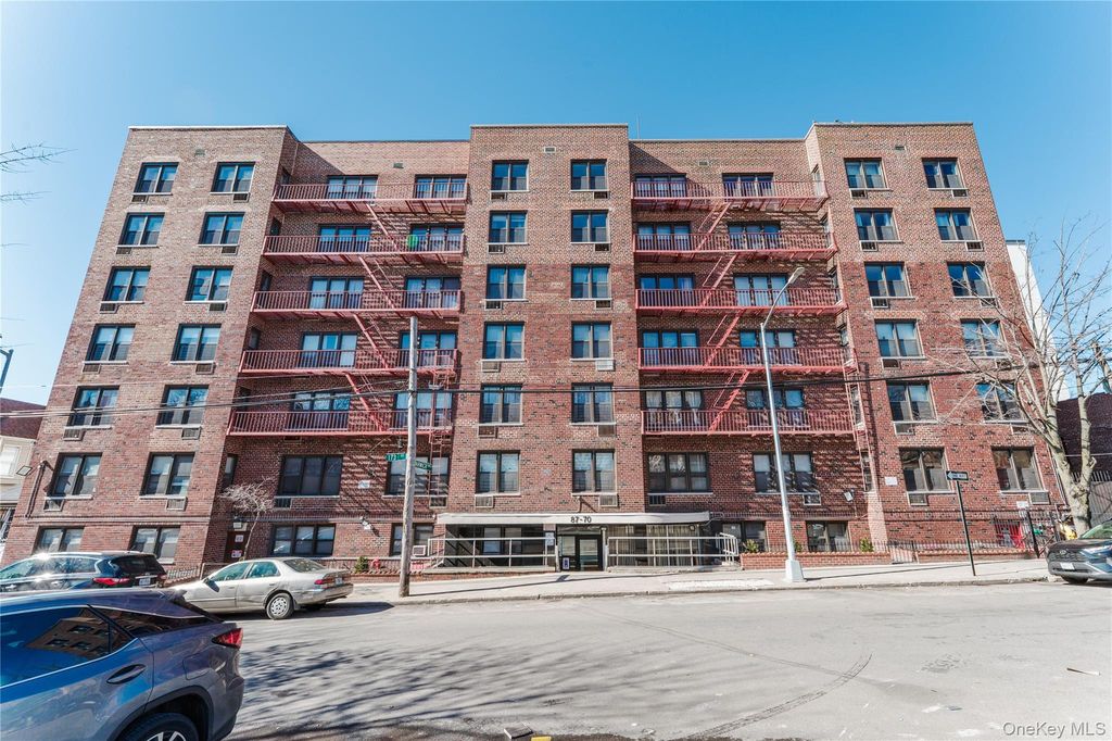 87-70 173rd Street 7H, Jamaica, NY 11432