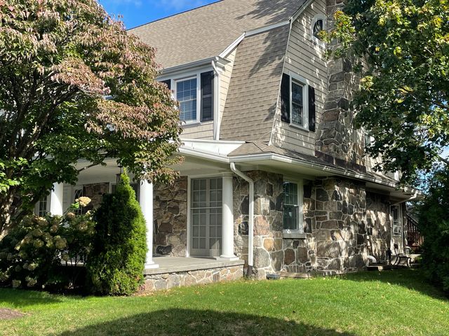 151 Courtland Avenue 1, Stamford, CT 06902