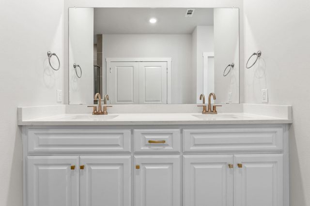 2616 La Cala Drive, Grand Prairie, TX 75054