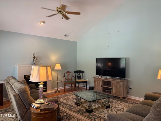 829 Xanadu Court, Johnson City, TN 37604