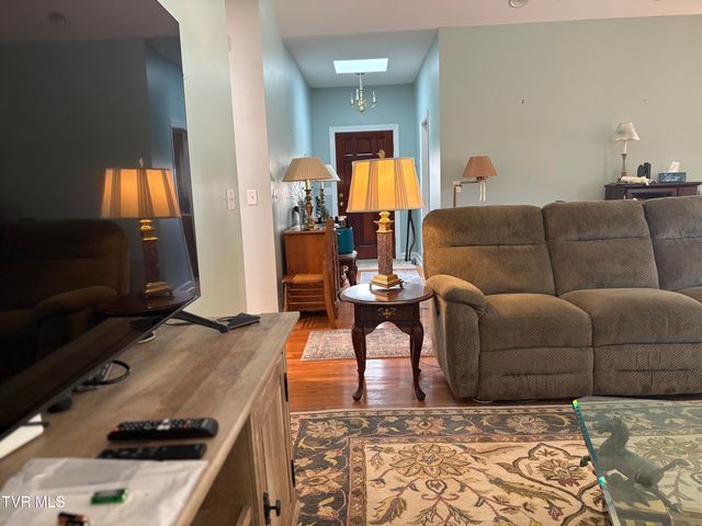829 Xanadu Court, Johnson City, TN 37604