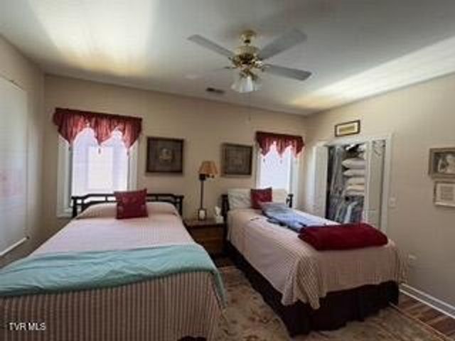 829 Xanadu Court, Johnson City, TN 37604