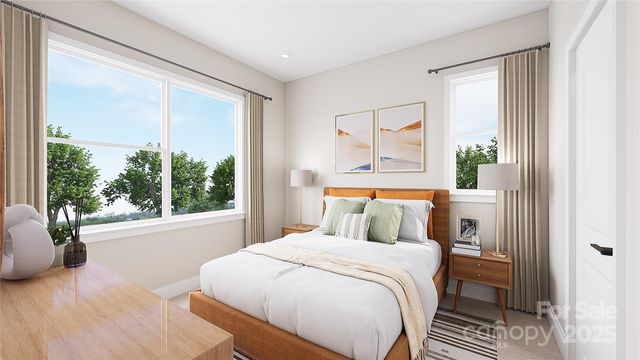 808 Flintside Lane, Charlotte, NC 28217