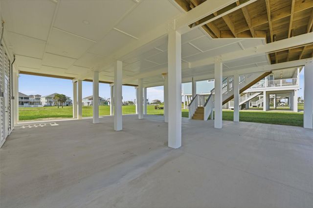 18618 Shaman Drive, Galveston, TX 77554