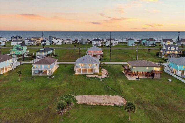 18618 Shaman Drive, Galveston, TX 77554