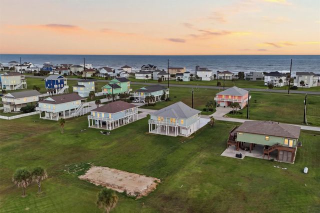 18618 Shaman Drive, Galveston, TX 77554