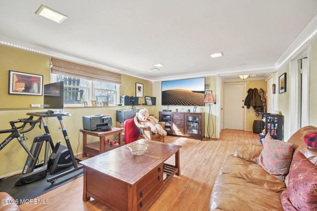 676 Rutgers Place, Paramus, NJ 07652