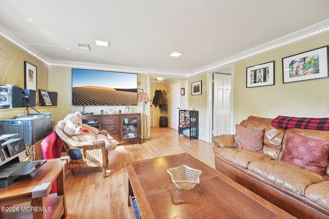 676 Rutgers Place, Paramus, NJ 07652