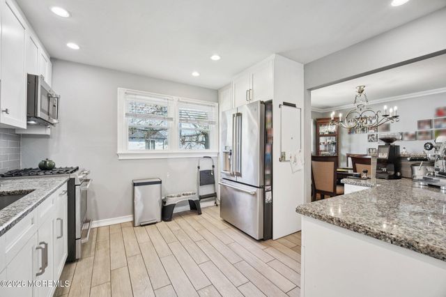 676 Rutgers Place, Paramus, NJ 07652