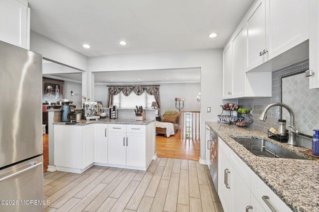 676 Rutgers Place, Paramus, NJ 07652