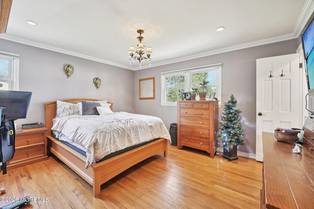 676 Rutgers Place, Paramus, NJ 07652