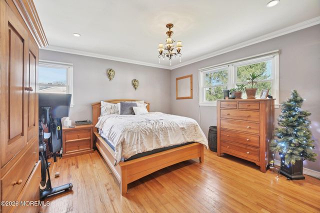 676 Rutgers Place, Paramus, NJ 07652