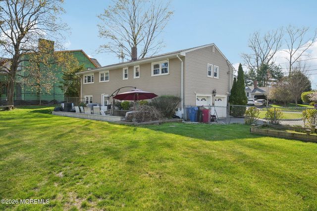 676 Rutgers Place, Paramus, NJ 07652