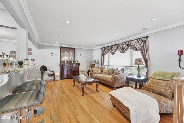 676 Rutgers Place, Paramus, NJ 07652