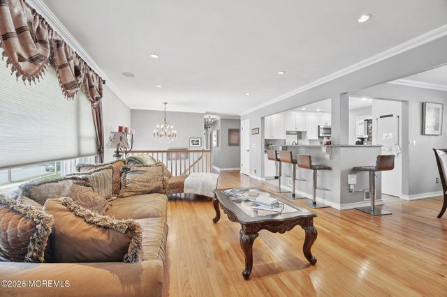 676 Rutgers Place, Paramus, NJ 07652