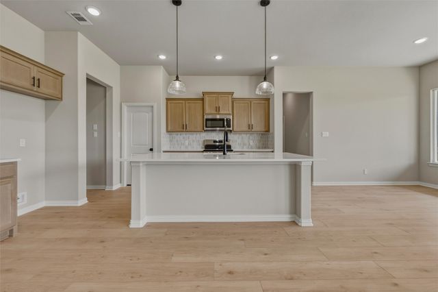 153 Big Sky Road, Decatur, TX 76234