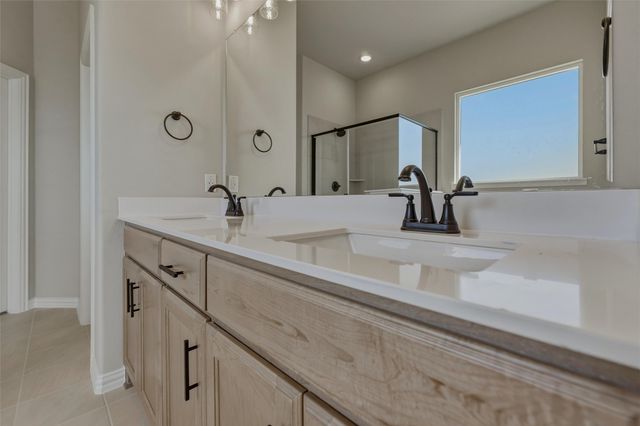 153 Big Sky Road, Decatur, TX 76234
