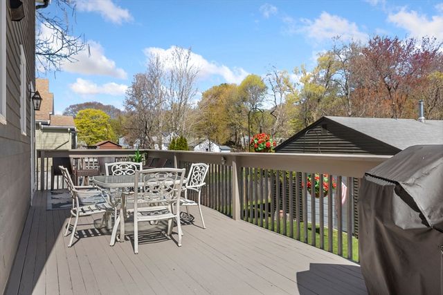 19 Lebanon, Melrose, MA 02176