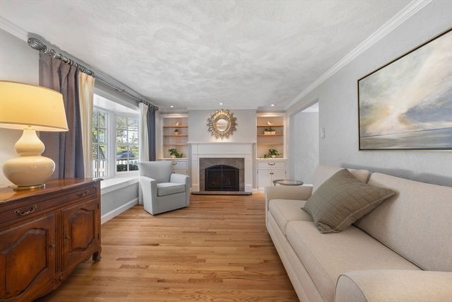 19 Lebanon, Melrose, MA 02176