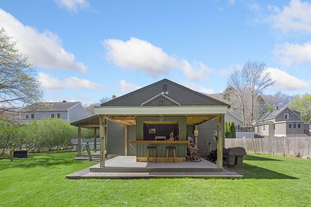 19 Lebanon, Melrose, MA 02176