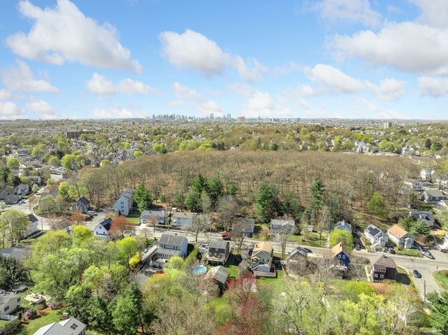 19 Lebanon, Melrose, MA 02176