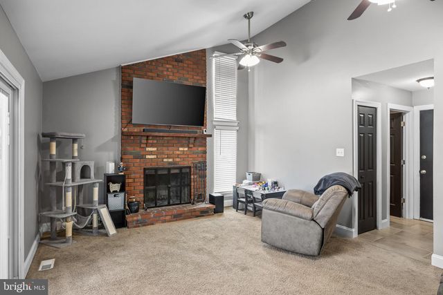 86 DEER PARK CIR, Blackwood, NJ 08012