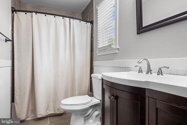 86 DEER PARK CIR, Blackwood, NJ 08012