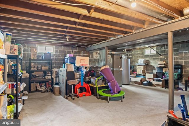 86 DEER PARK CIR, Blackwood, NJ 08012