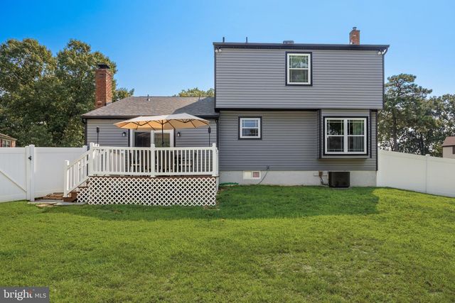 86 DEER PARK CIR, Blackwood, NJ 08012