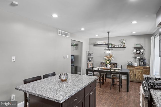 86 DEER PARK CIR, Blackwood, NJ 08012