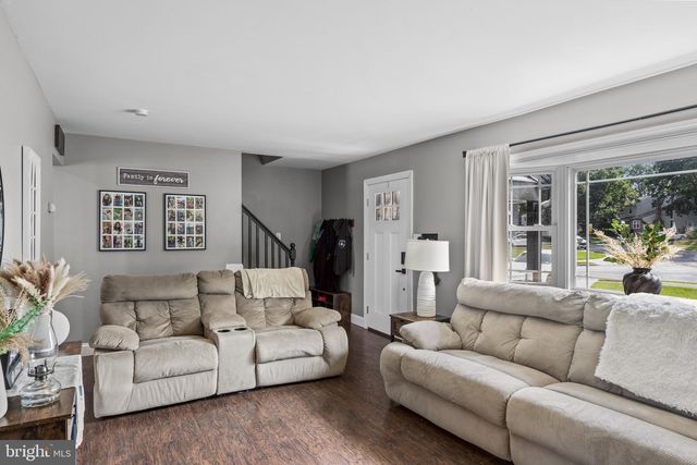 86 DEER PARK CIR, Blackwood, NJ 08012