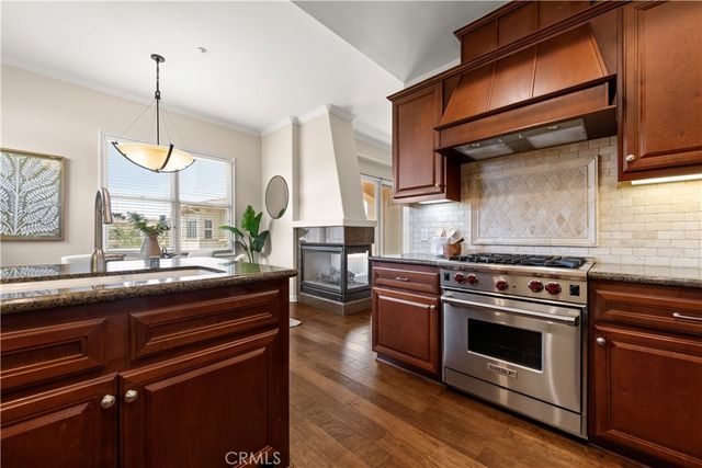 401 Bernard Street 409, Costa Mesa, CA 92627