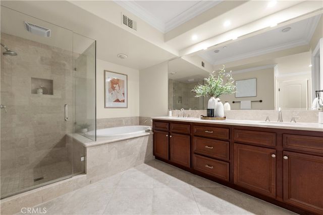 401 Bernard Street 409, Costa Mesa, CA 92627