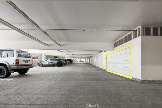 401 Bernard Street 409, Costa Mesa, CA 92627